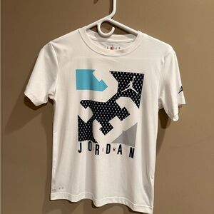 Boys Jordan brand shirt in excellent condition, size medium